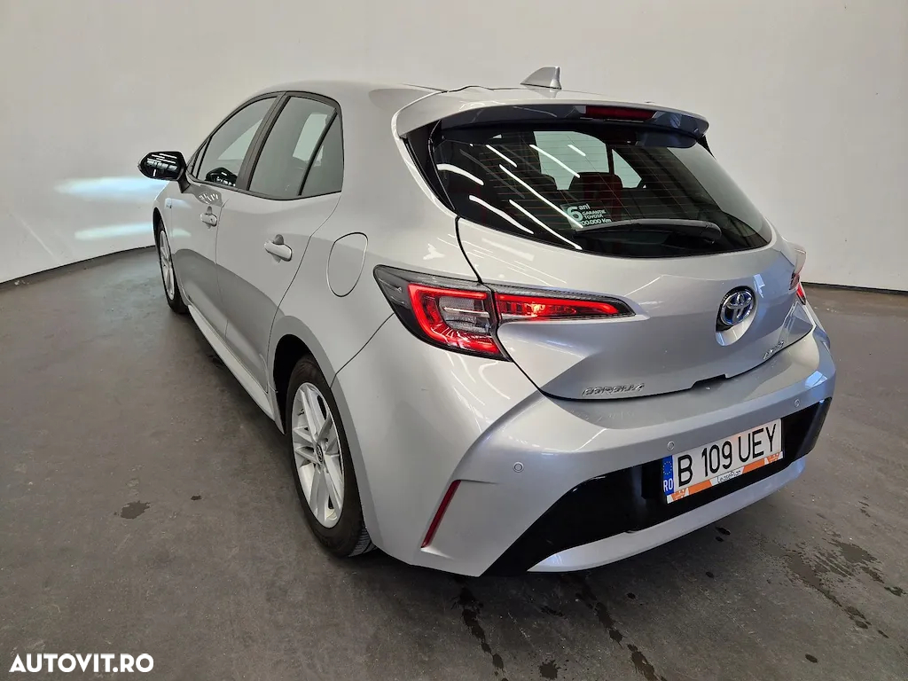 Toyota Corolla 1.8 HSD Dynamic - 2