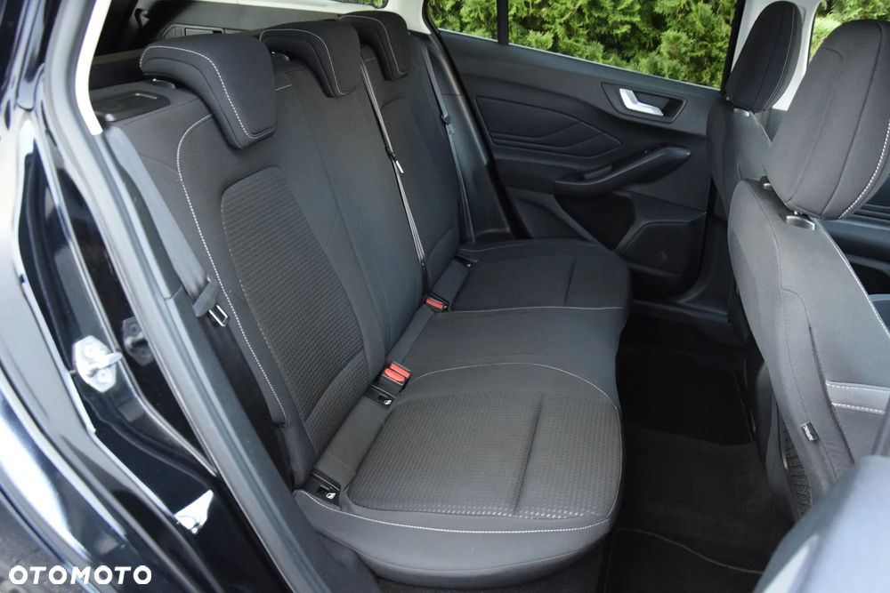 Ford Focus 1.0 EcoBoost Start-Stopp-System TITANIUM DESIGN - 28