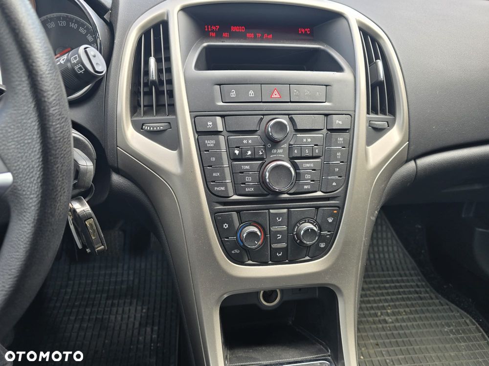 Opel Astra 1.4 150 Jahre - 16