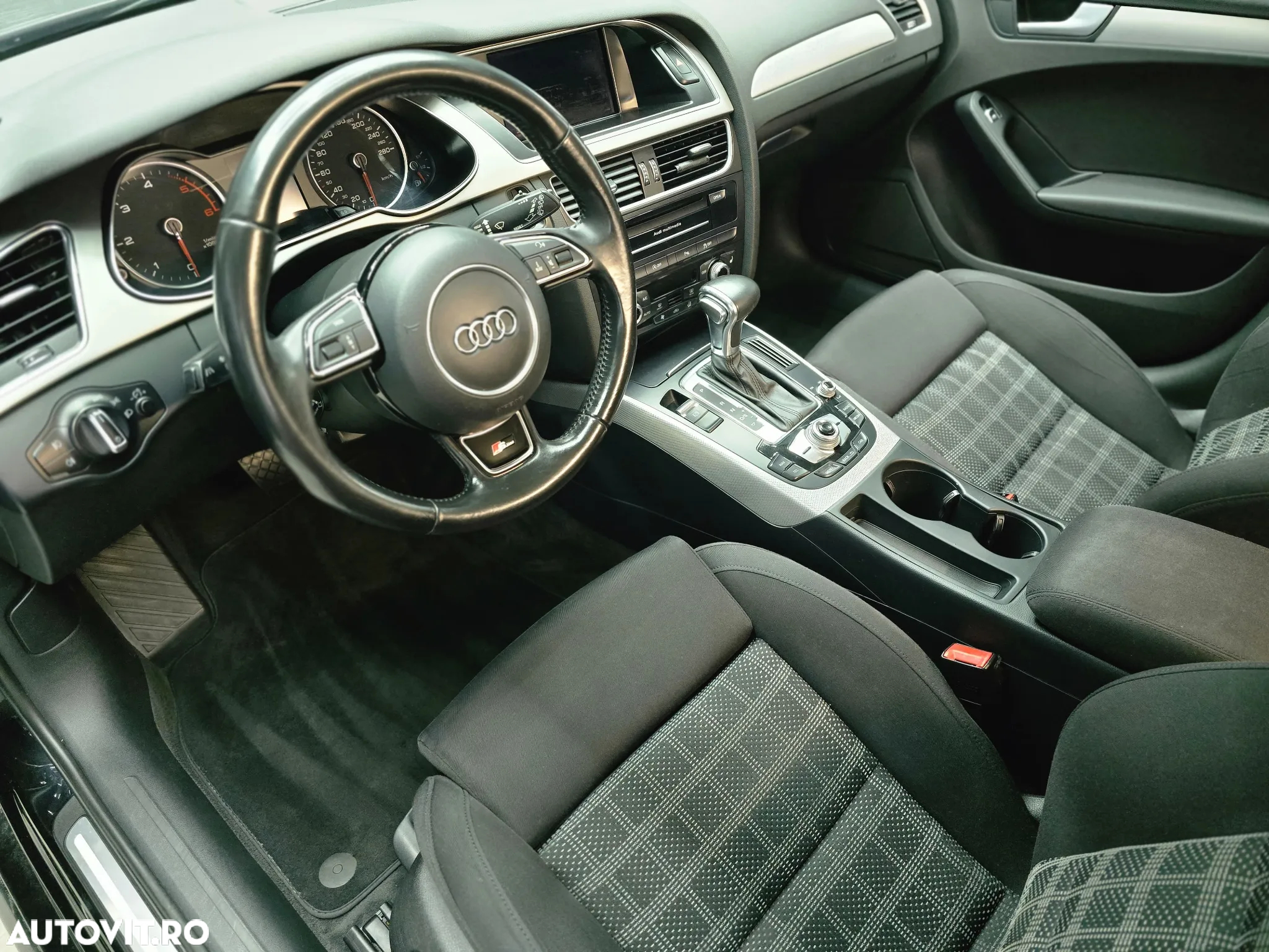 Audi A4 Avant 2.0 TDI Multitronic - 9