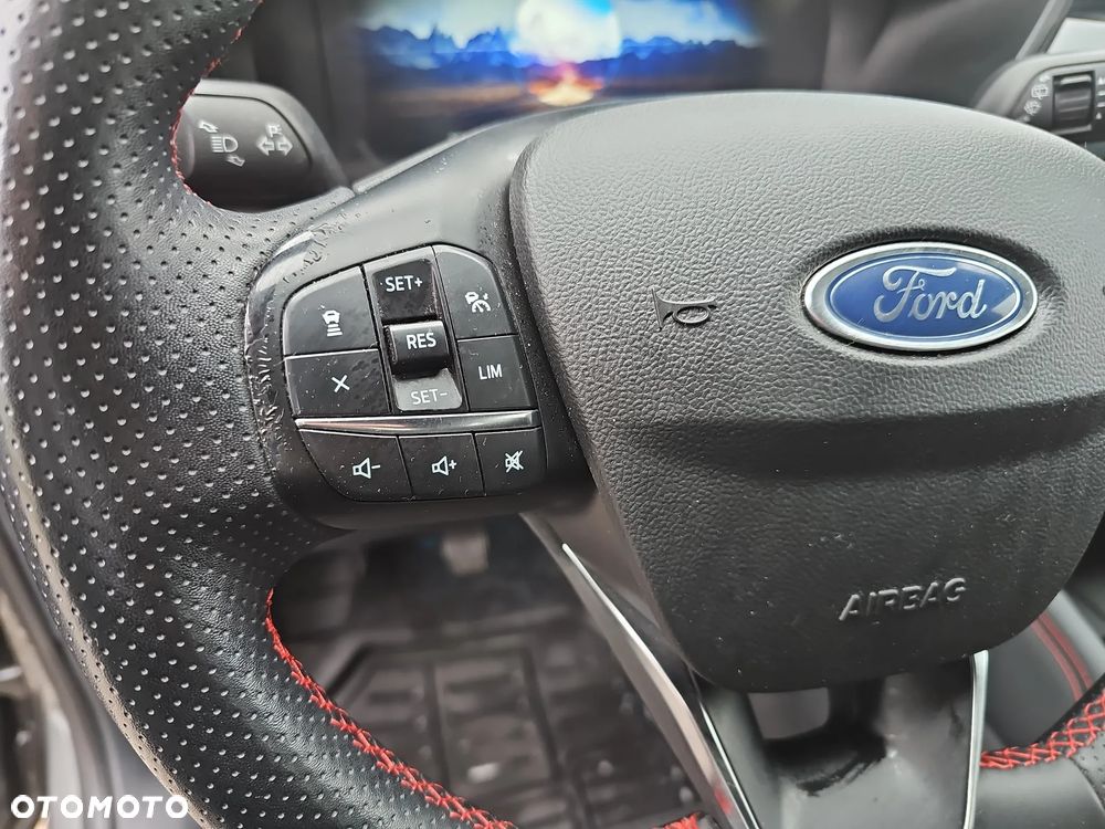 Ford Kuga 1.5 EcoBoost FWD ST-Line - 17