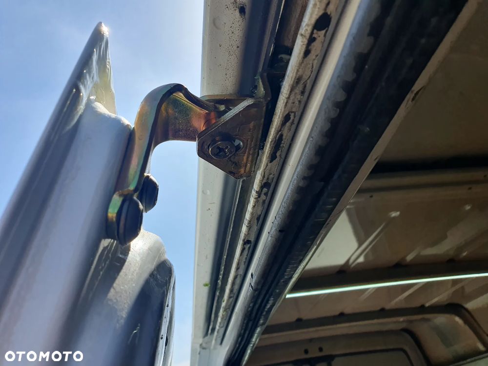 Mercedes-Benz Sprinter - 12