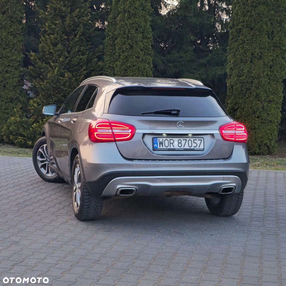 Mercedes-Benz GLA 220 d 4Matic 7G-DCT AMG Line - 10