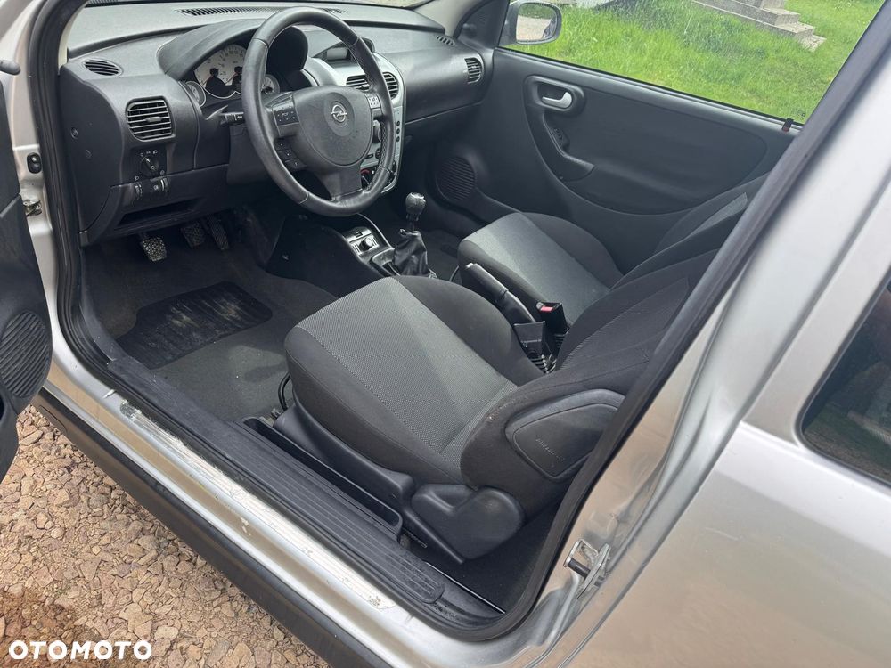 Opel Corsa - 20