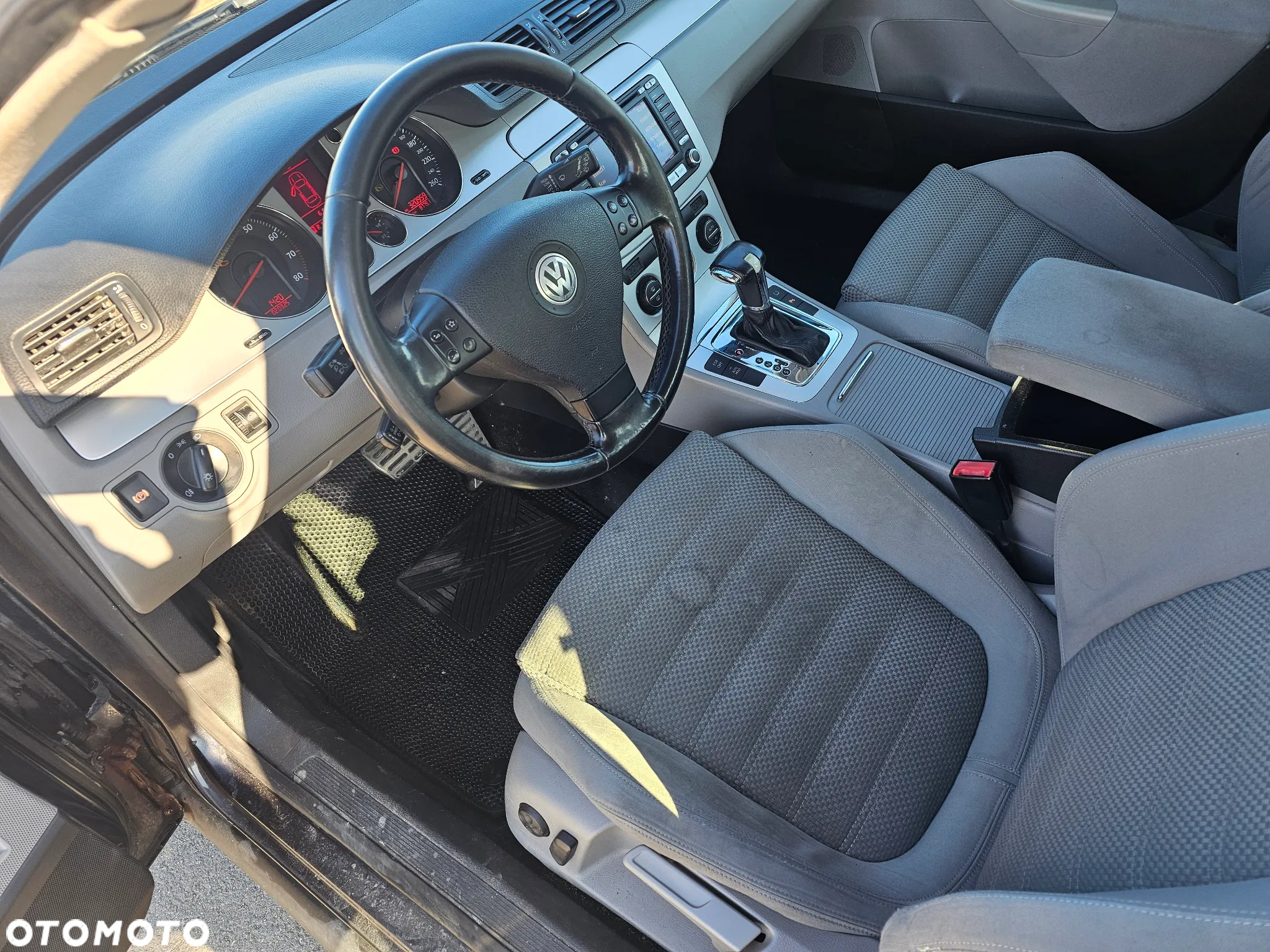 Volkswagen Passat 3.2 V6 FSI 4Mot Comfortline DSG - 10