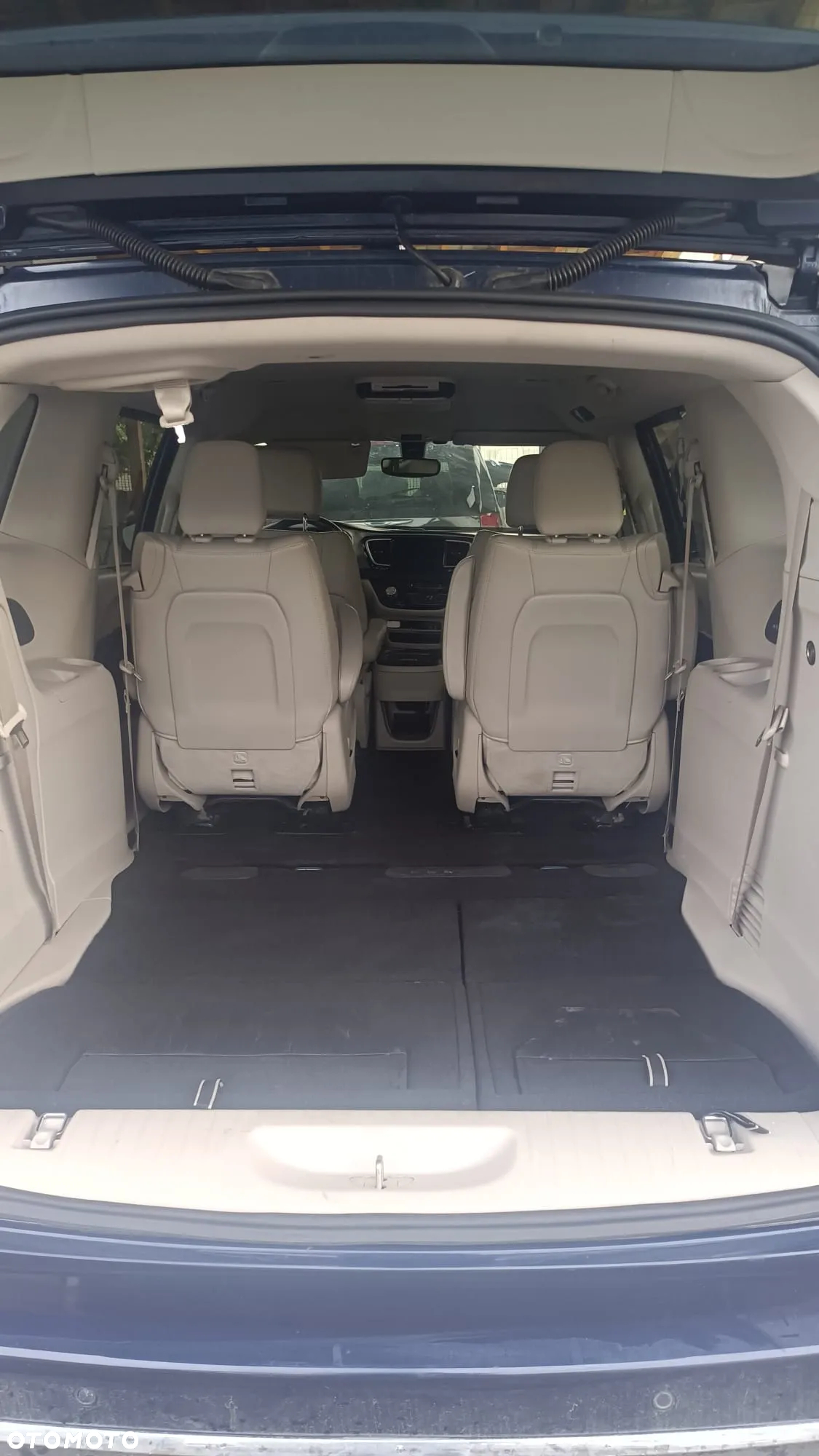 Chrysler Pacifica - 26