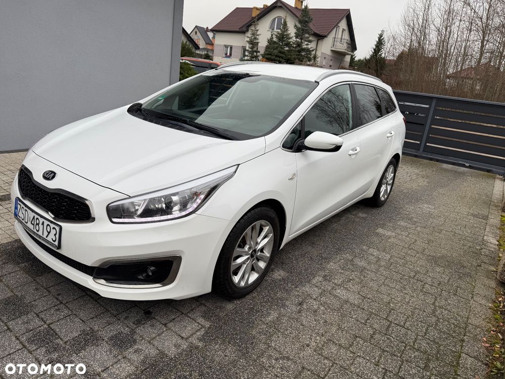 Kia Ceed 1.6 CRDi 136 ISG GT Line - 24