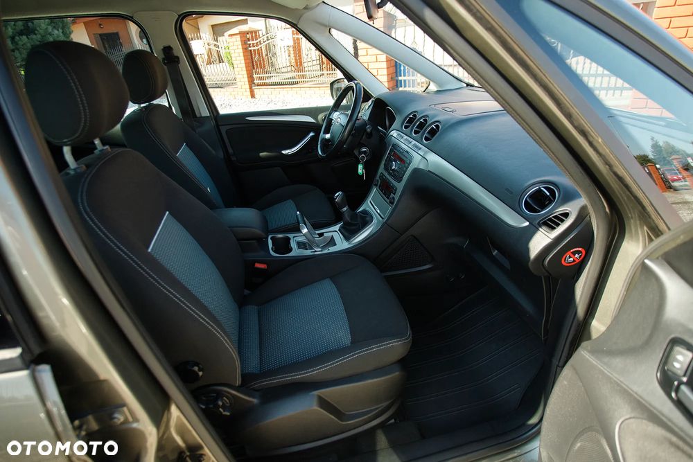 Ford Galaxy 2.0 FF Titanium - 33