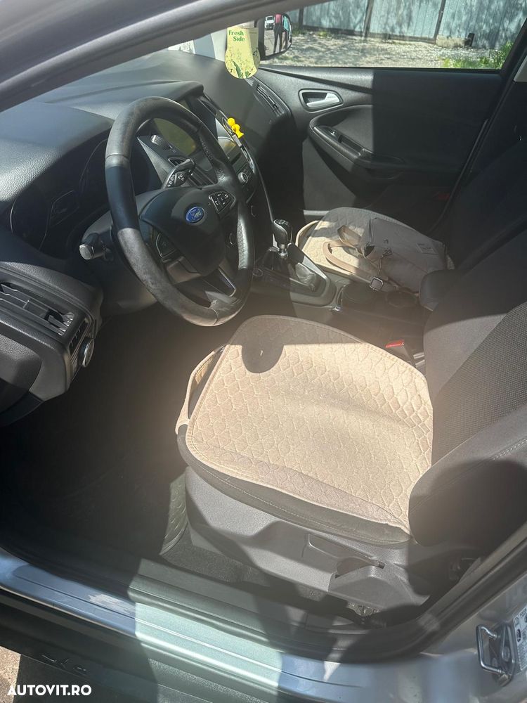 Ford Focus 1.0 EcoBoost Trend - 13