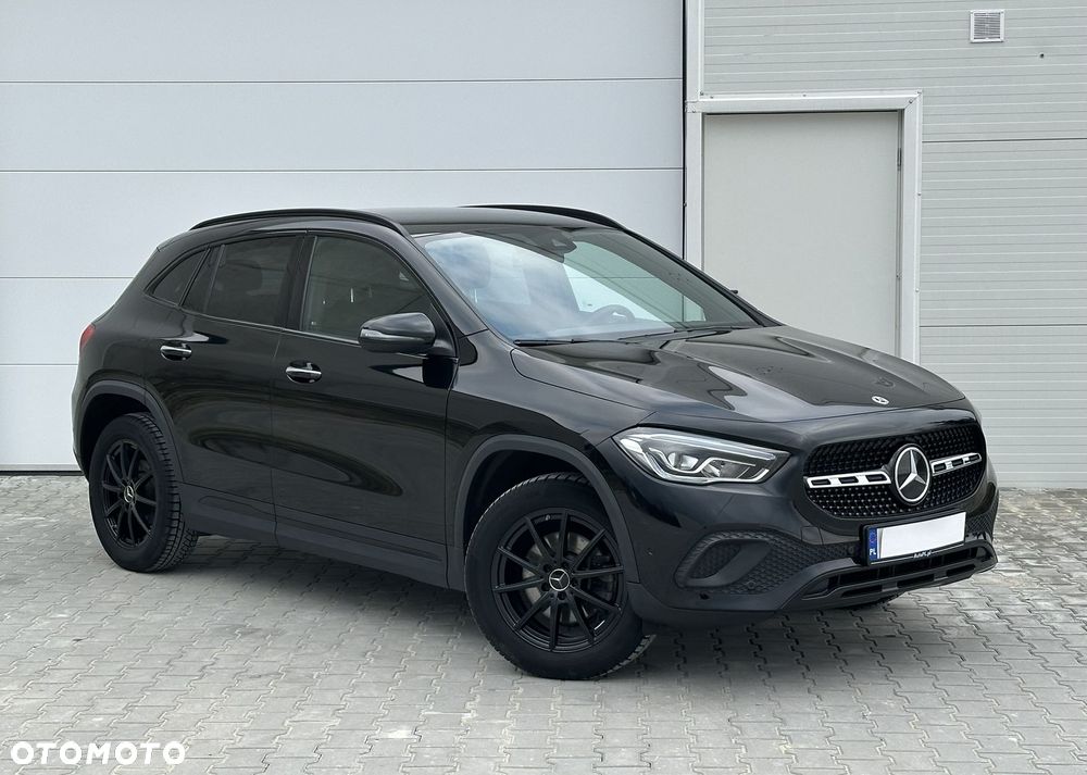 Mercedes-Benz GLA 200 4-Matic Progressive - 9