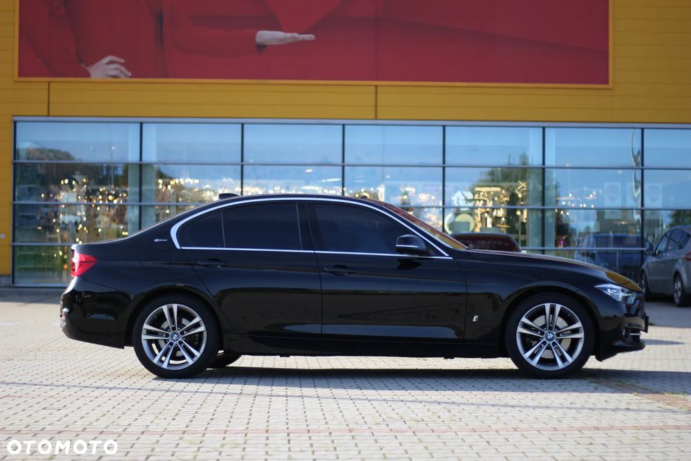 BMW Seria 3 330e iPerformance Sport Line - 2