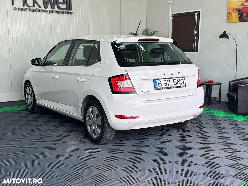 Skoda Fabia 1.0 TSI Ambition - 2