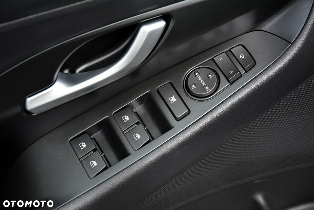 Hyundai i30 1.5 T-GDI 48V-Hybrid DCT Advantage - 34