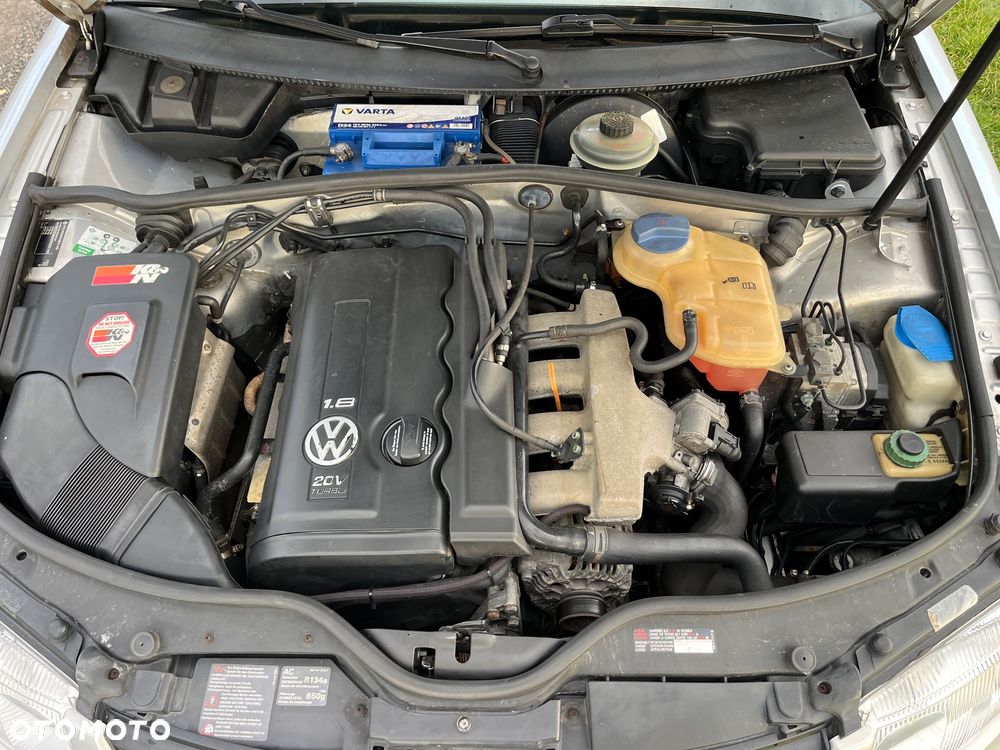 Volkswagen Passat 1.8T Comfortline - 31