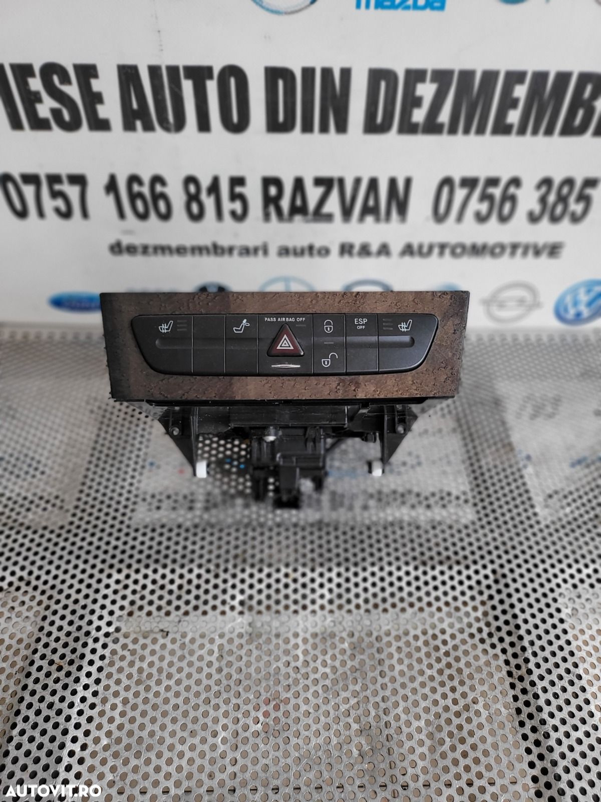 Modul Unitate Panou Butoane Magazie Cd Mercedes E Class W211 Cod A2116800552 Dezmembrez Mercedes E Class W211 2.7 Cdi Automat Cod Motor 612 Volan Stanga Xenon - 1