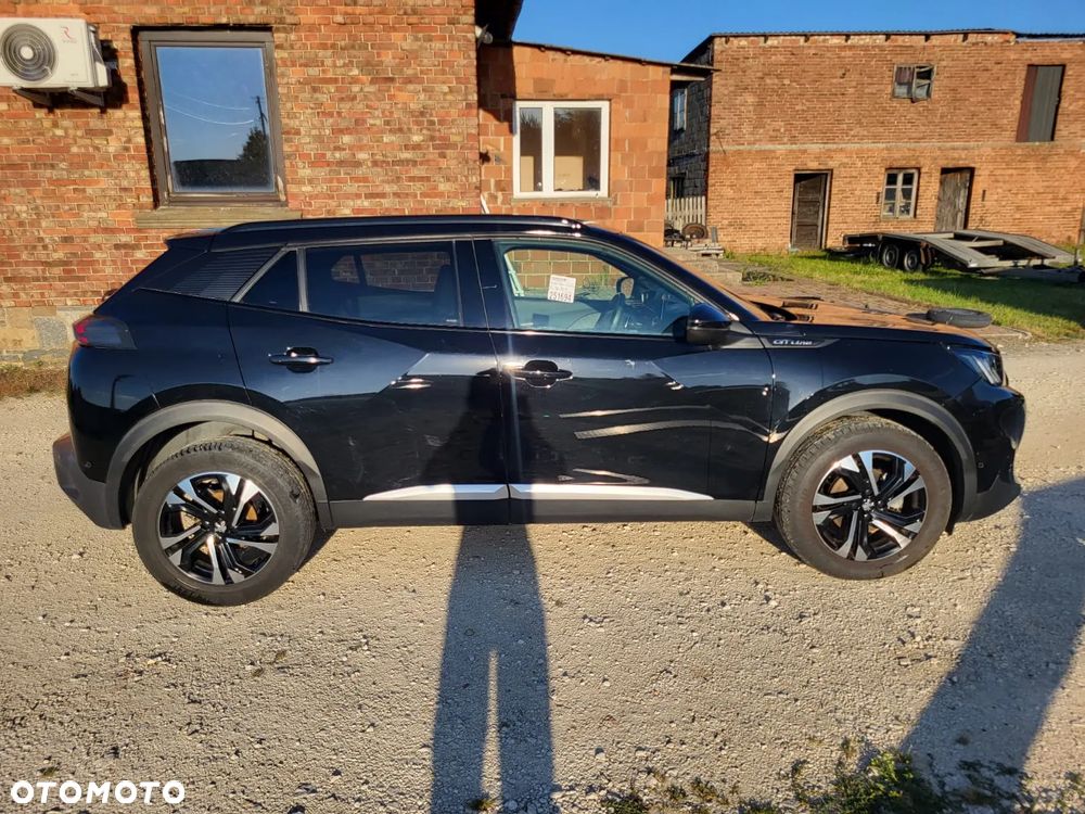 Peugeot 2008 PureTech 130 EAT8 GT - 5