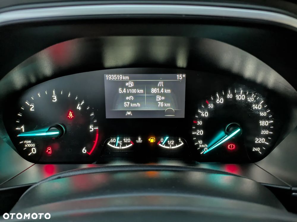 Ford Focus 1.5 EcoBlue Start-Stopp-System COOL&CONNECT DESIGN - 31