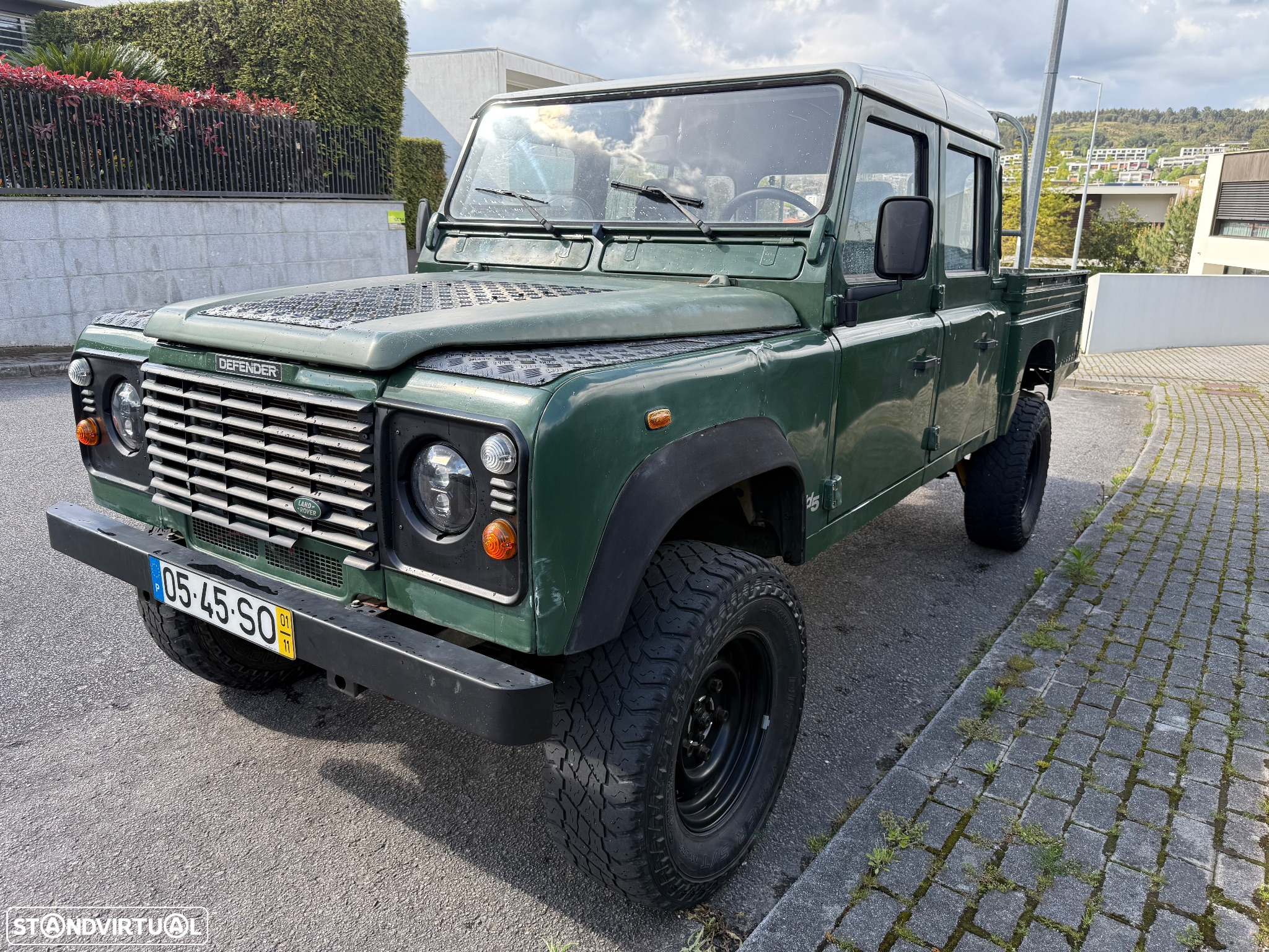 Land Rover Defender 130 2.5 TD5 Crew Cab - 9