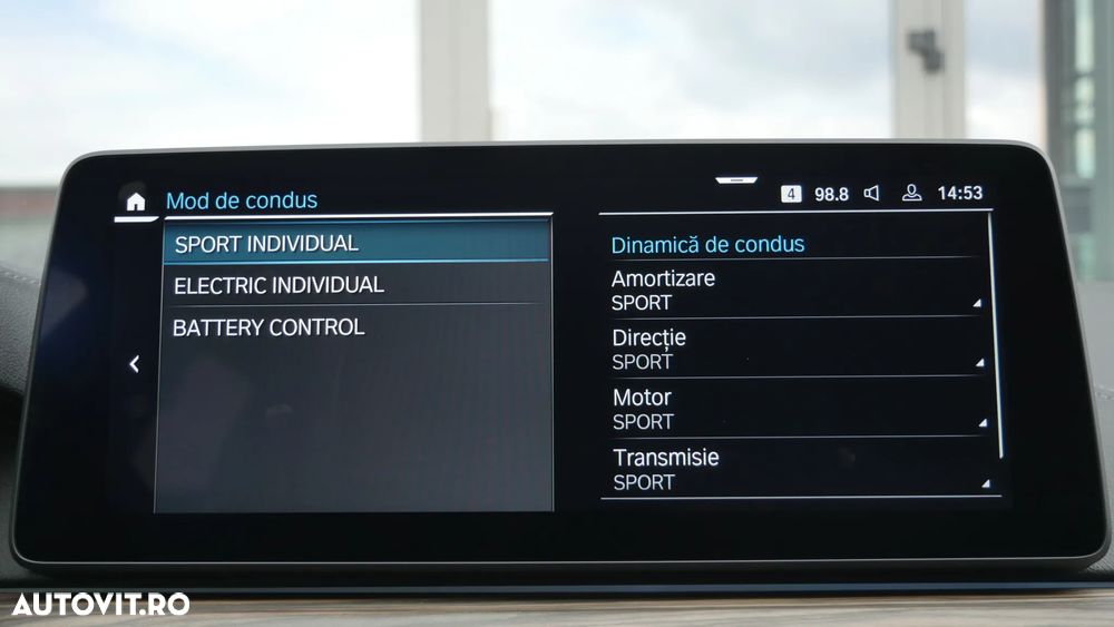 BMW Seria 5 530e xDrive AT PHEV - 33