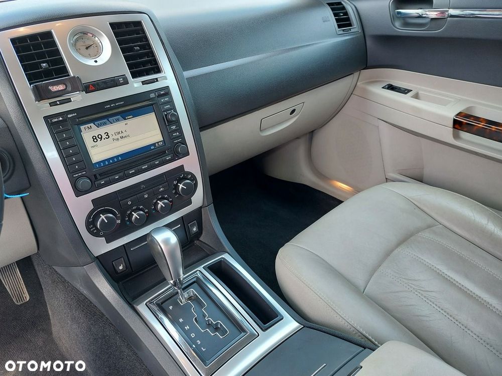 Chrysler 300C - 24