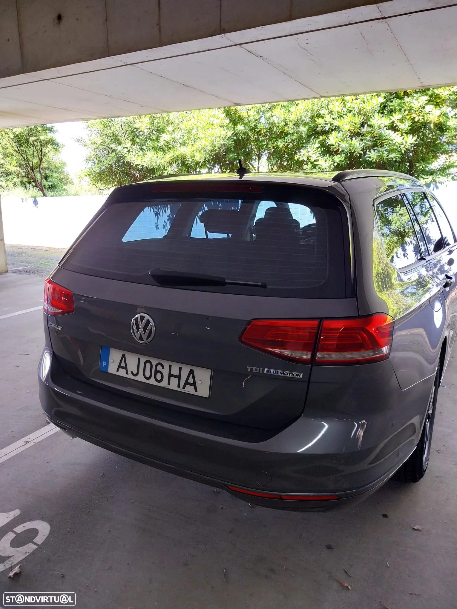 VW Passat Variant 1.6 TDI (BlueMotion ) Trendline - 4