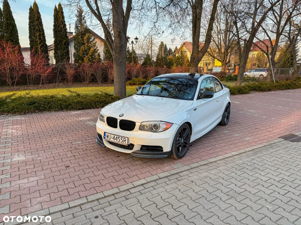 BMW Seria 1 135i Limited Edition Lifestyle mit M Sportpaket - 1