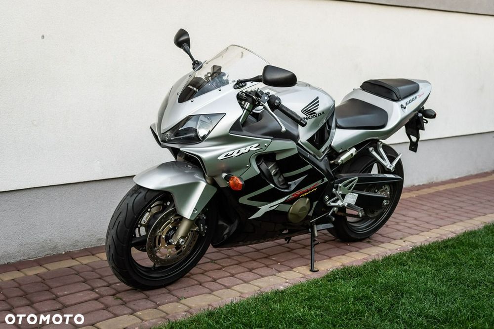 Honda CBR - 6