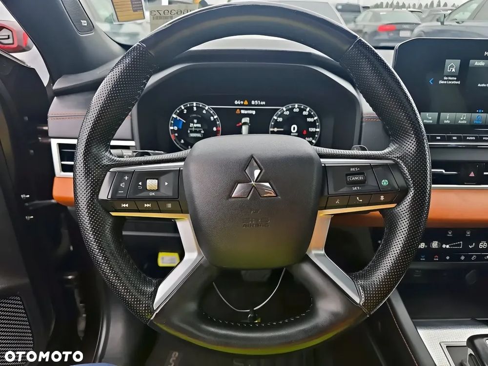 Mitsubishi Outlander - 9