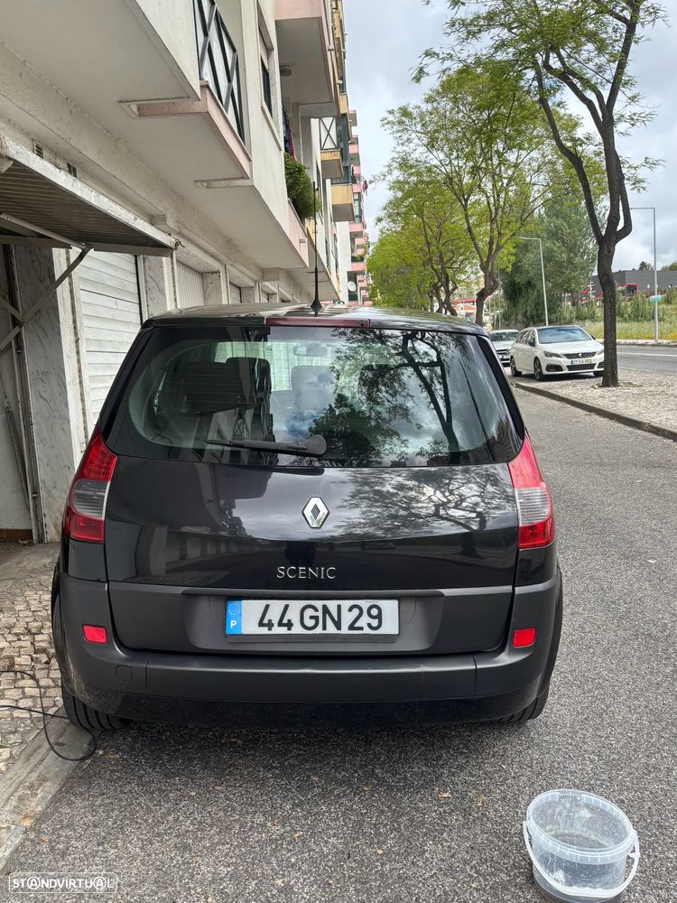 Renault Scénic 1.5 dCi Confort - 2