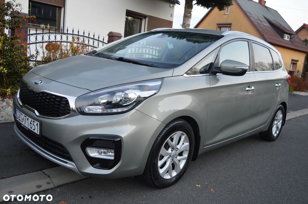 Kia Carens 1.7 CRDi L - 1