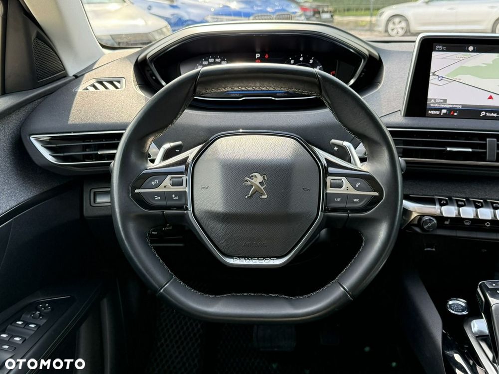 Peugeot 3008 1.2 PureTech Allure S&S EAT8 - 21