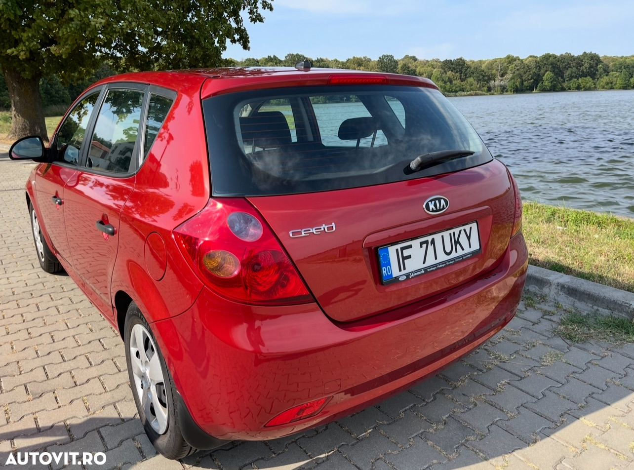 Kia Ceed Cee'd 1.4 GSL BEST - 3