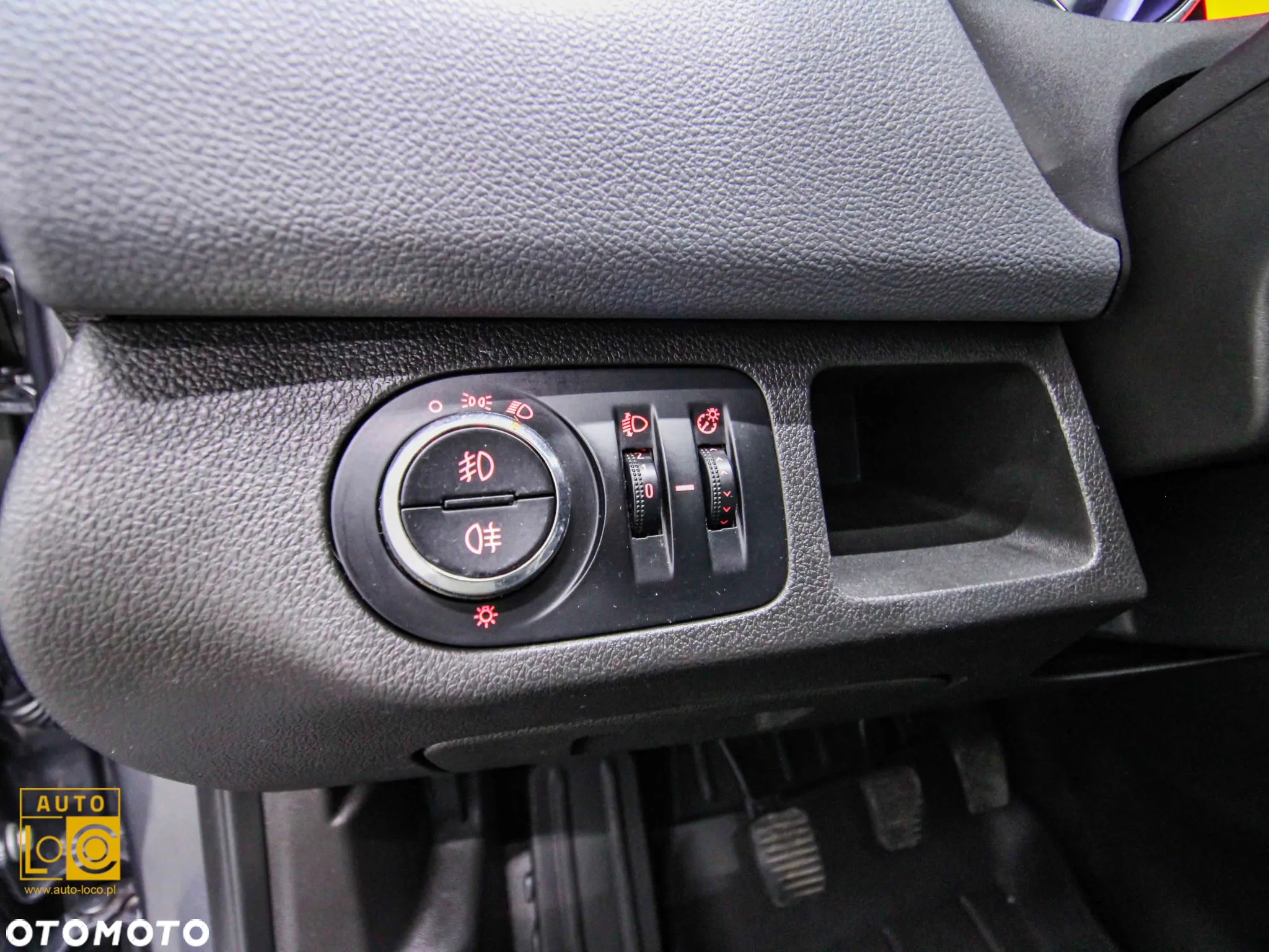 Opel Meriva 1.4 T Cosmo - 25