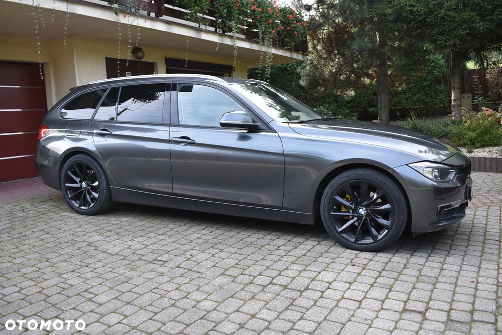 BMW Seria 3 320d xDrive Modern Line - 1