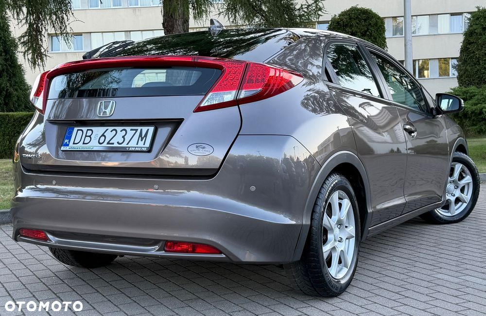 Honda Civic 1.8 Executive - 38