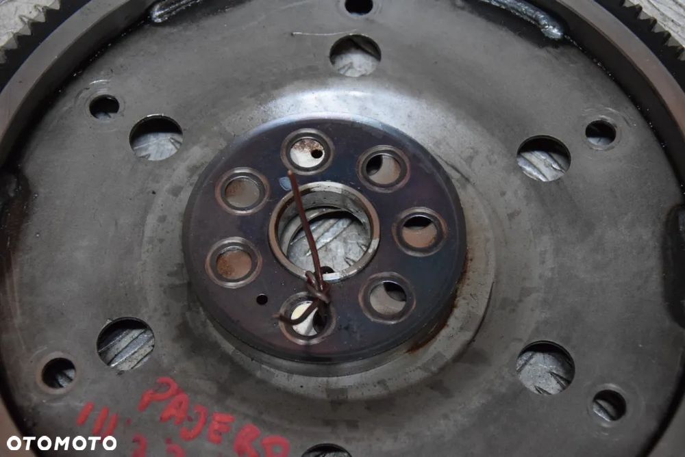 MITSUBISHI PAJERO III 3.2 DID KOŁO ZAMACHOWE - 2