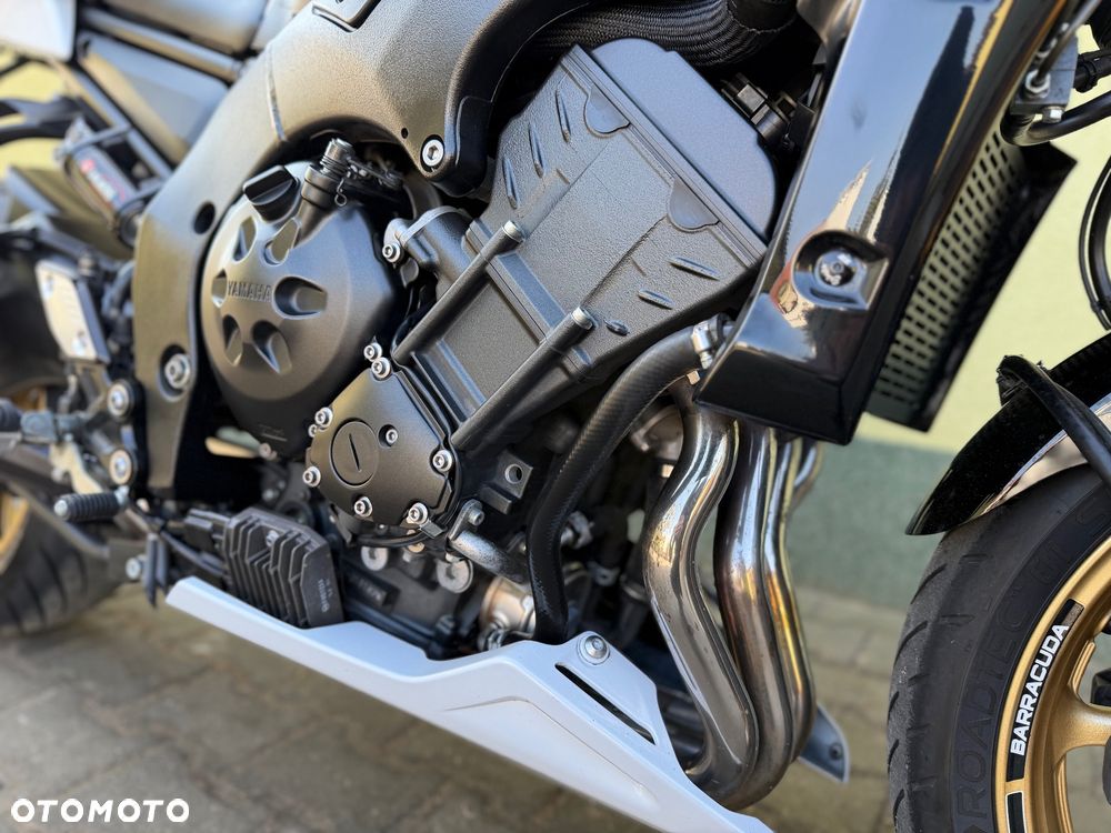 Yamaha FZ8 - 5