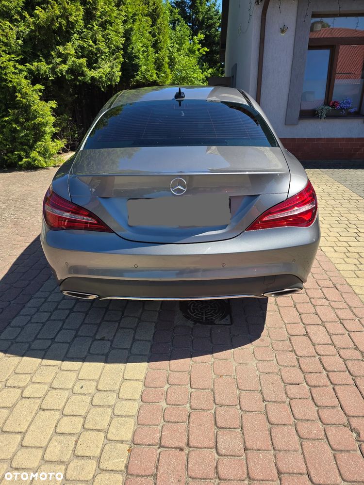 Mercedes-Benz CLA 180 UrbanStyle Edition - 2