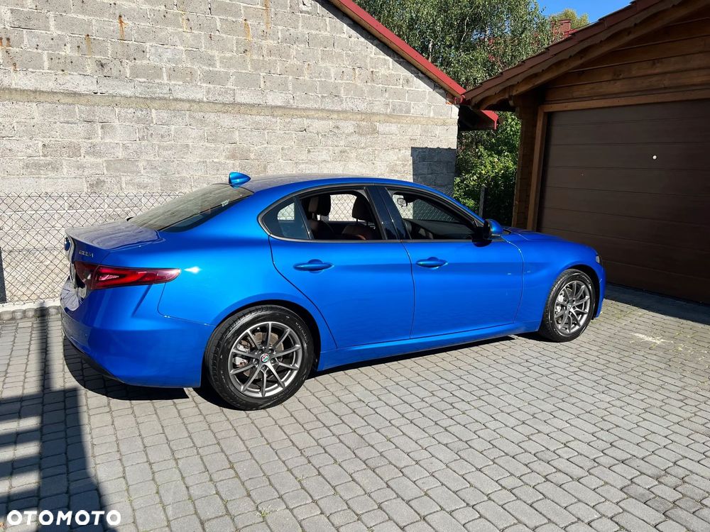 Alfa Romeo Giulia - 9