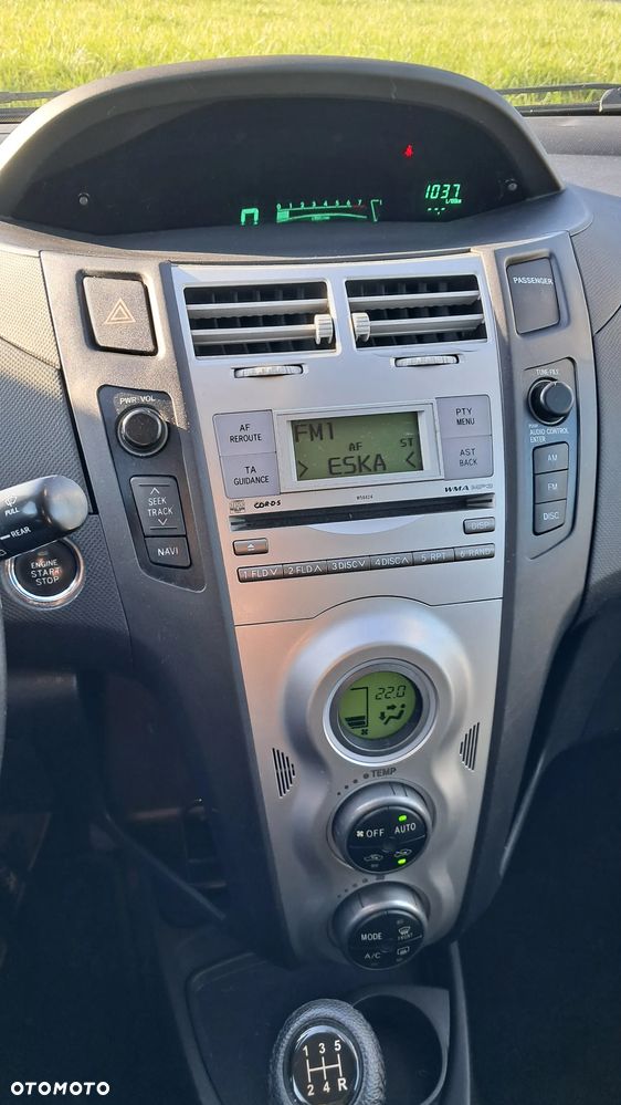Toyota Yaris - 8