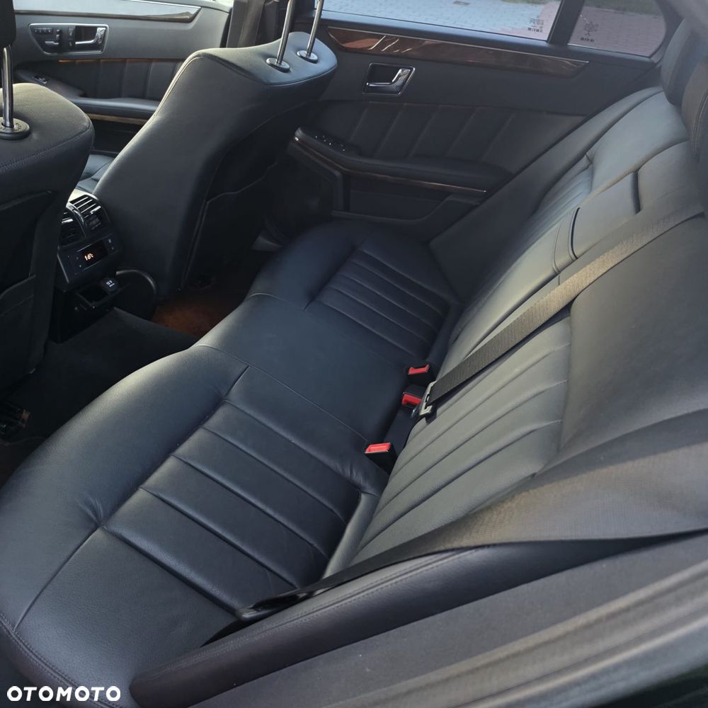 Mercedes-Benz Klasa E 500 4-Matic Avantgarde - 9