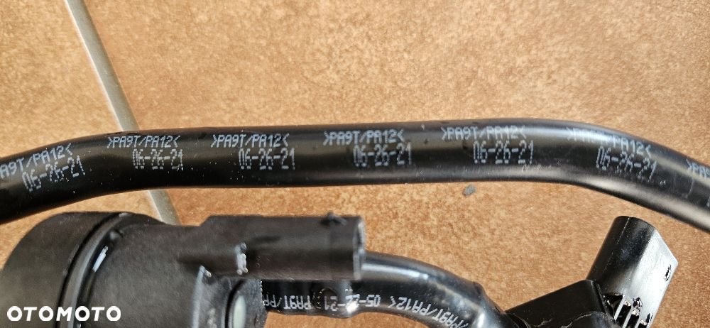 Przewód zawór paliwa Audi Vw Seat Skoda 1.5 TSI . 05E906052  04E133277A - 8