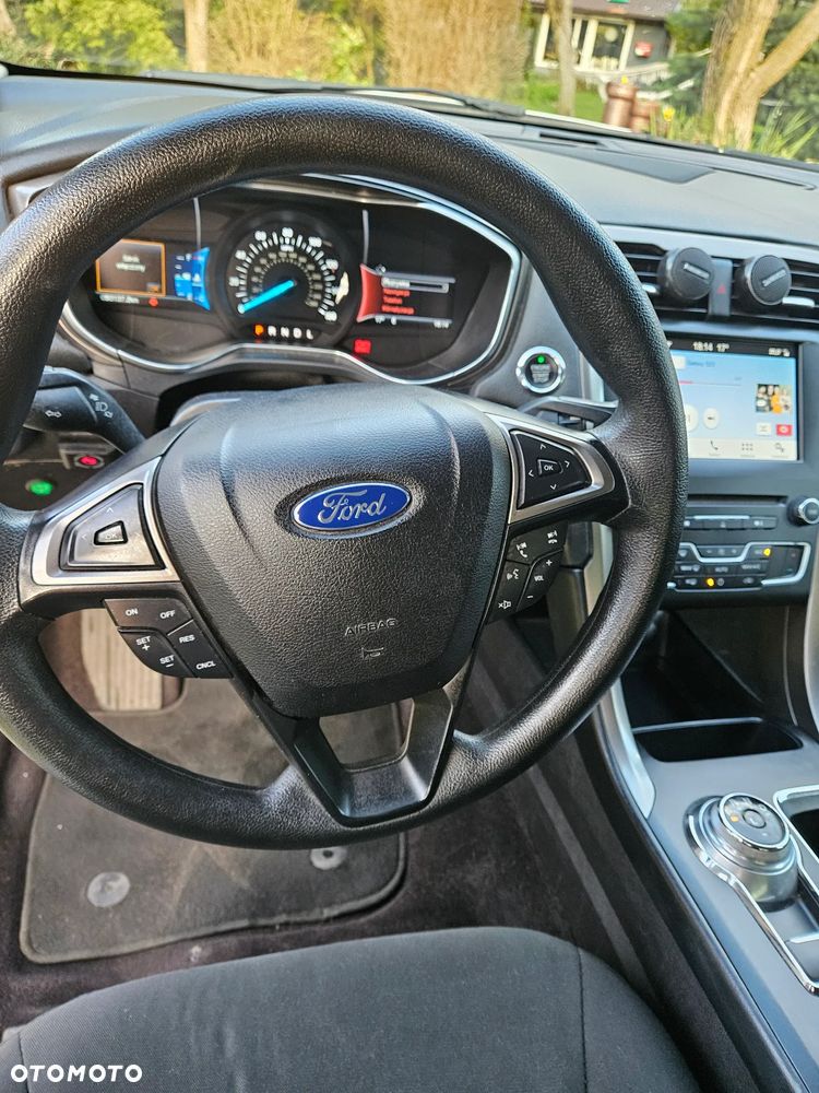 Ford Fusion - 14