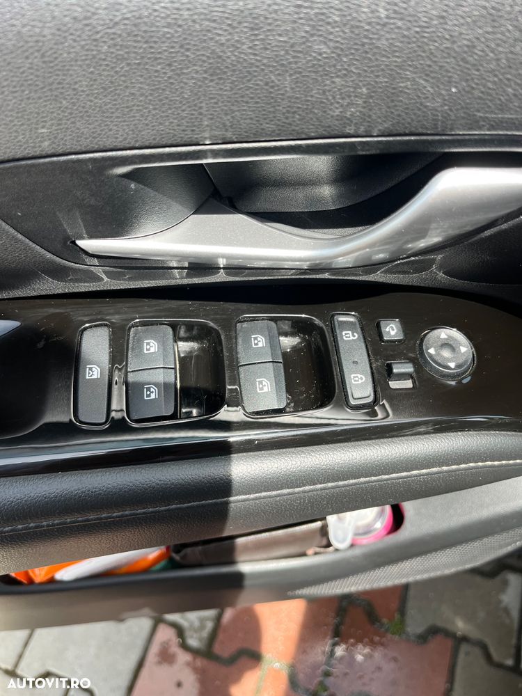 Hyundai Tucson 1.6 CRDi 48V-Hybrid 2WD DCT Trend - 17