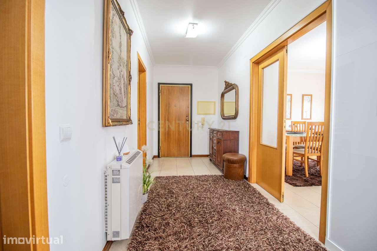T4 Duplex em Pataias com 181 m², garagem, arrumo e excelente luz natur - Grande imagem: 2/31