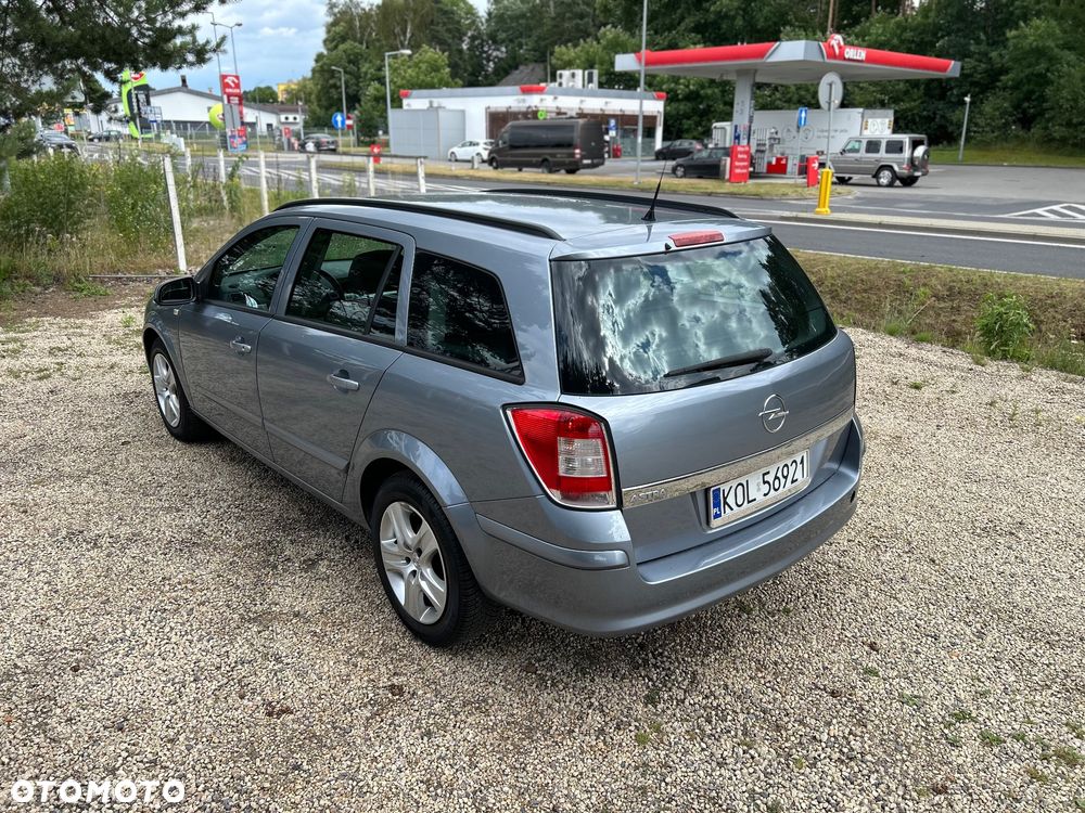 Opel Astra 1.6 Edition 111 Jahre - 14