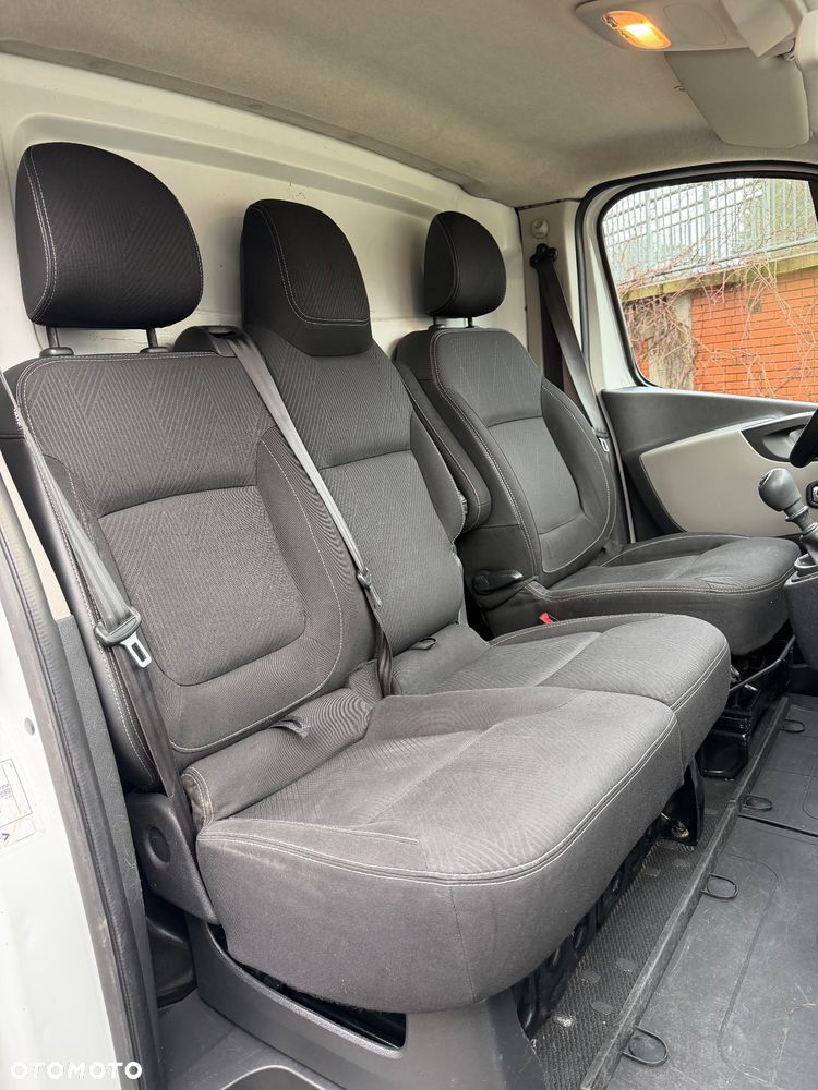 Renault Trafic - 16