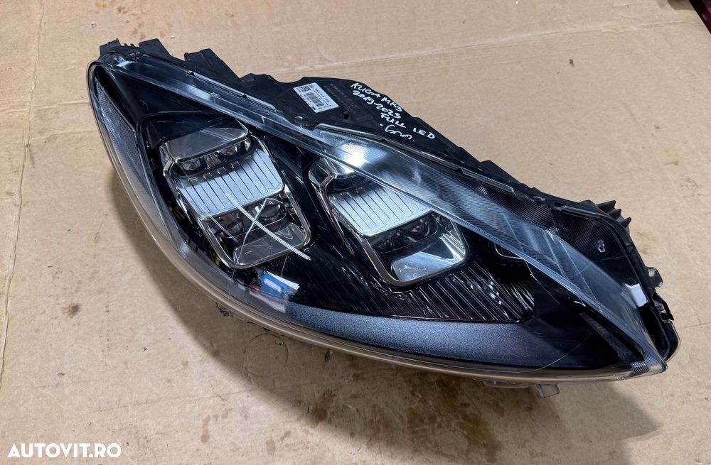 Far dreapta complet full led FORD KUGA MK3 an 2019-2023 cu defect cod LV4B-13E014-FG - 1