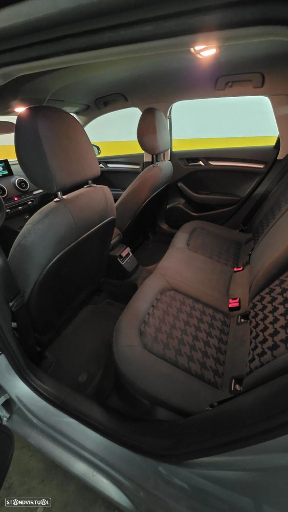 Audi A3 Sportback 2.0 TDI - 5