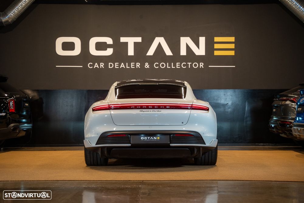 Porsche Taycan Turbo - 3